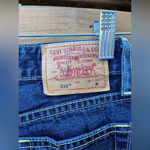 Vintage Y2K Levi’s 518 super low rise boot cut flares, dark wash. Jr size 1 - Picture 7 of 11